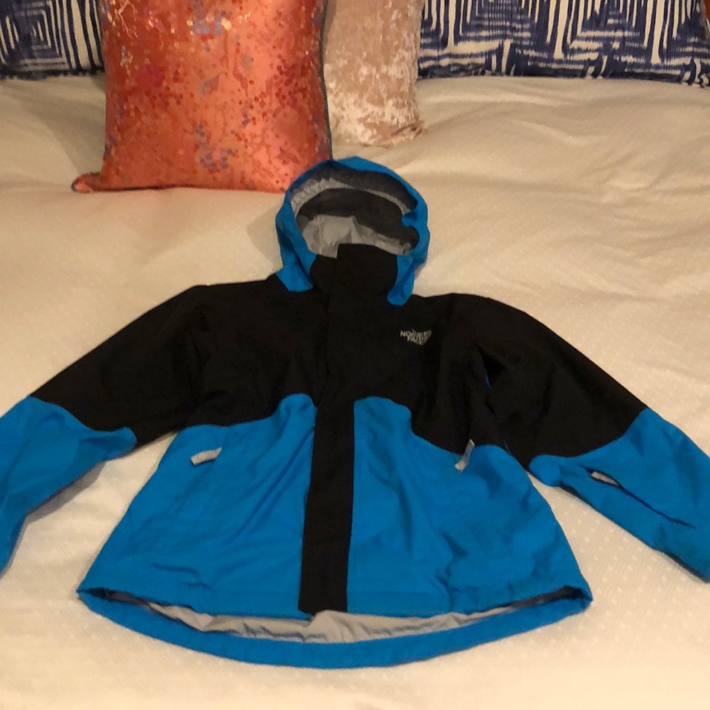 Boys North Face explorer jacket size 7/8